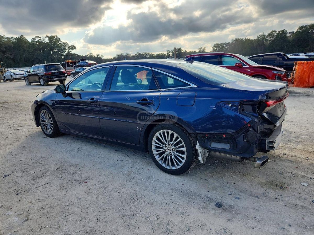 Toyota Avalon 2019 — photo 2