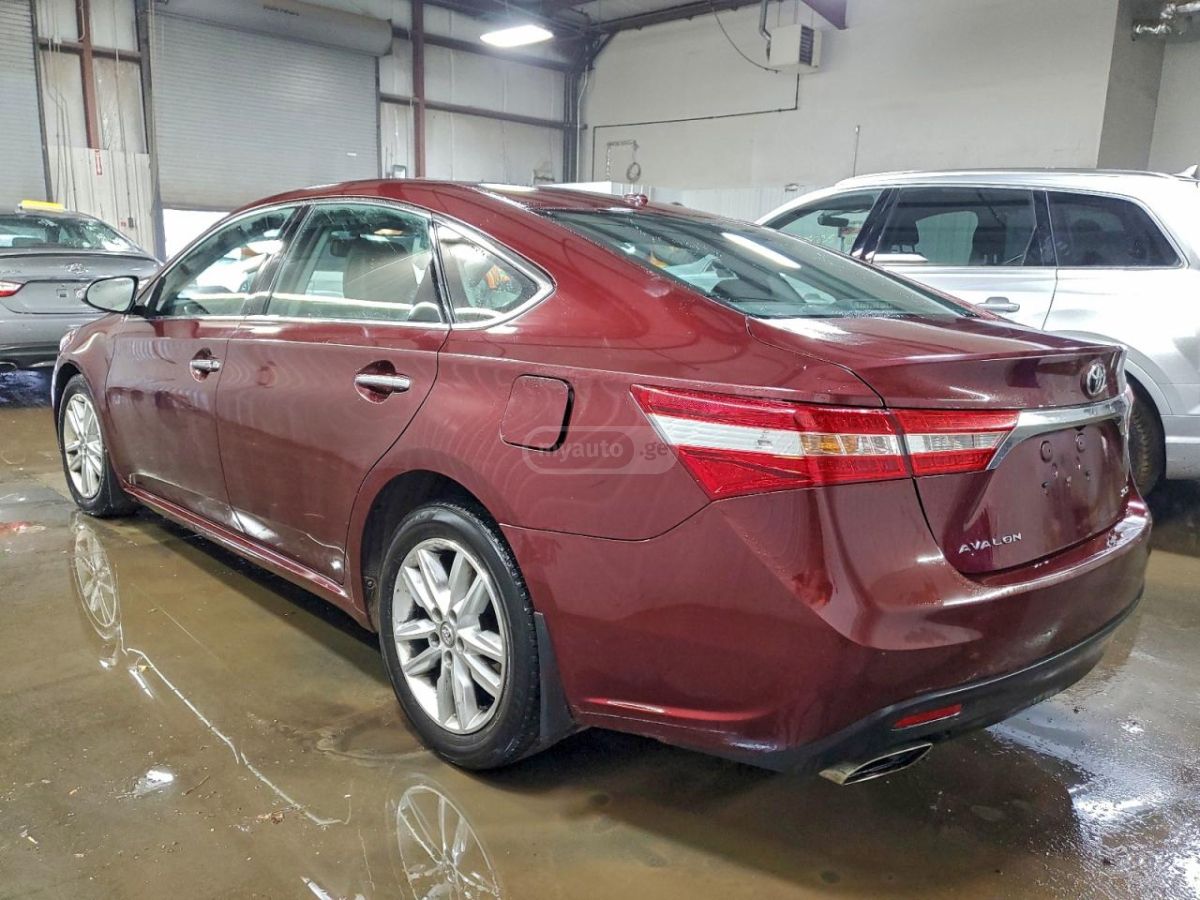 Toyota Avalon 2015 — photo 2