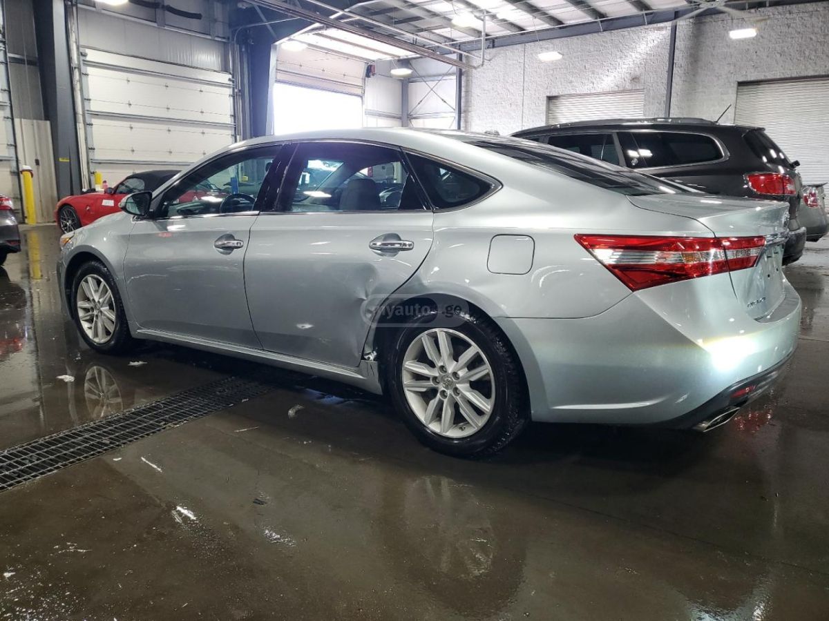 Toyota Avalon 2015 — photo 2
