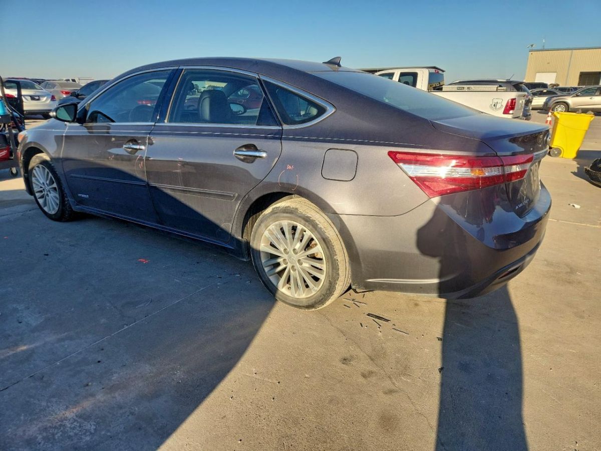Toyota Avalon 2015 — photo 2