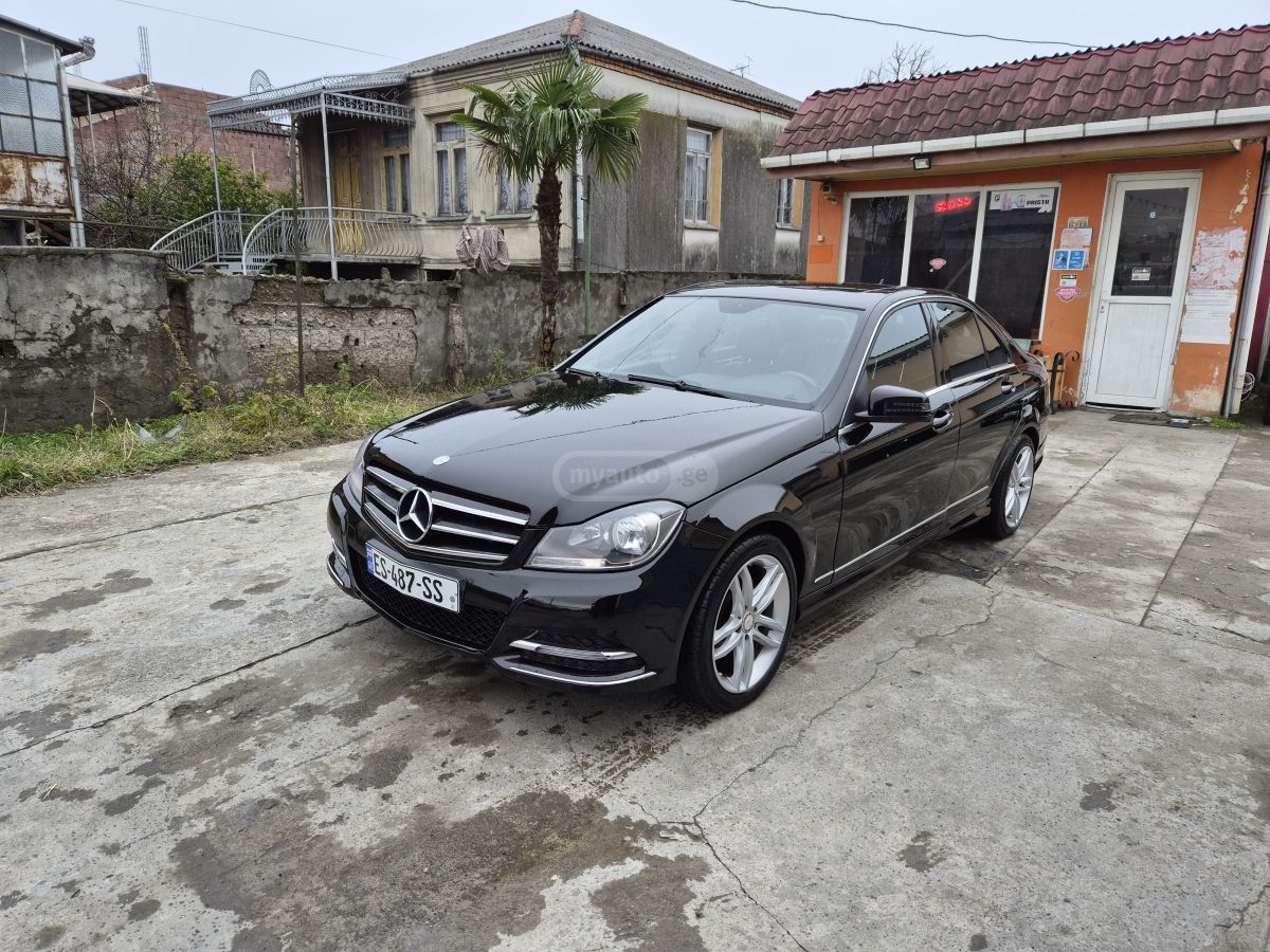 Mercedes-Benz C 250 2012 — photo 2