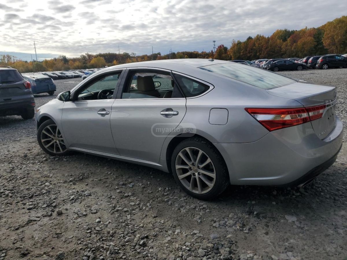 Toyota Avalon 2015 — photo 2