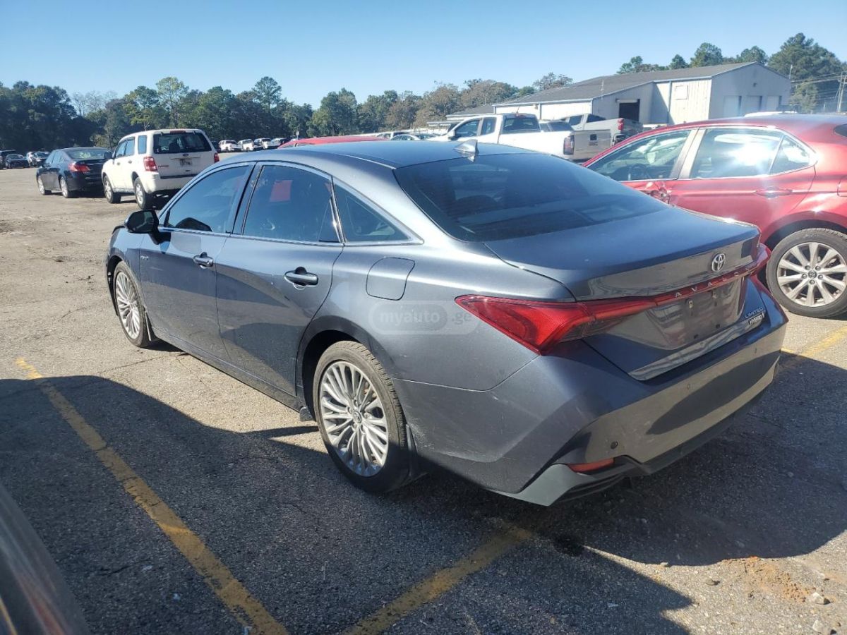Toyota Avalon 2019 — photo 2