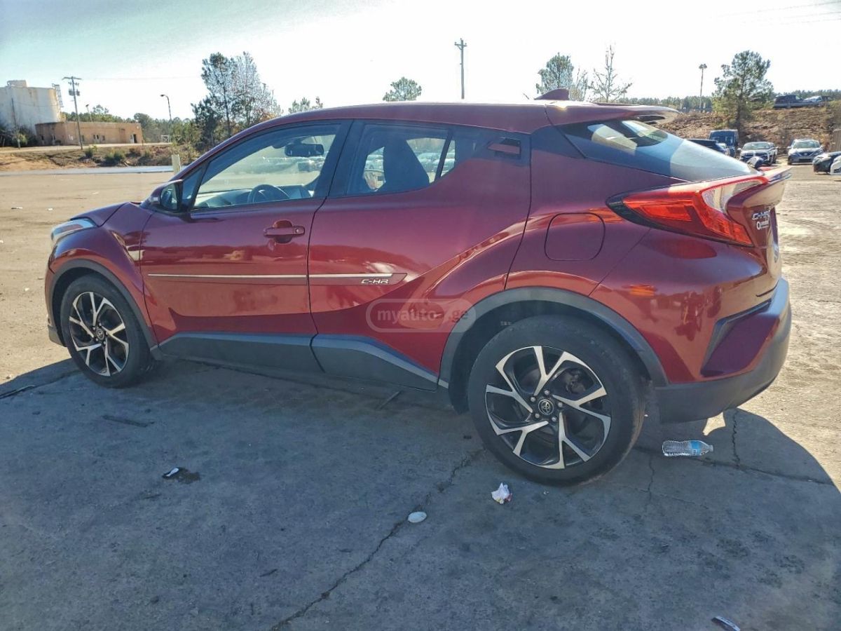 Toyota C-HR 2018 — photo 2