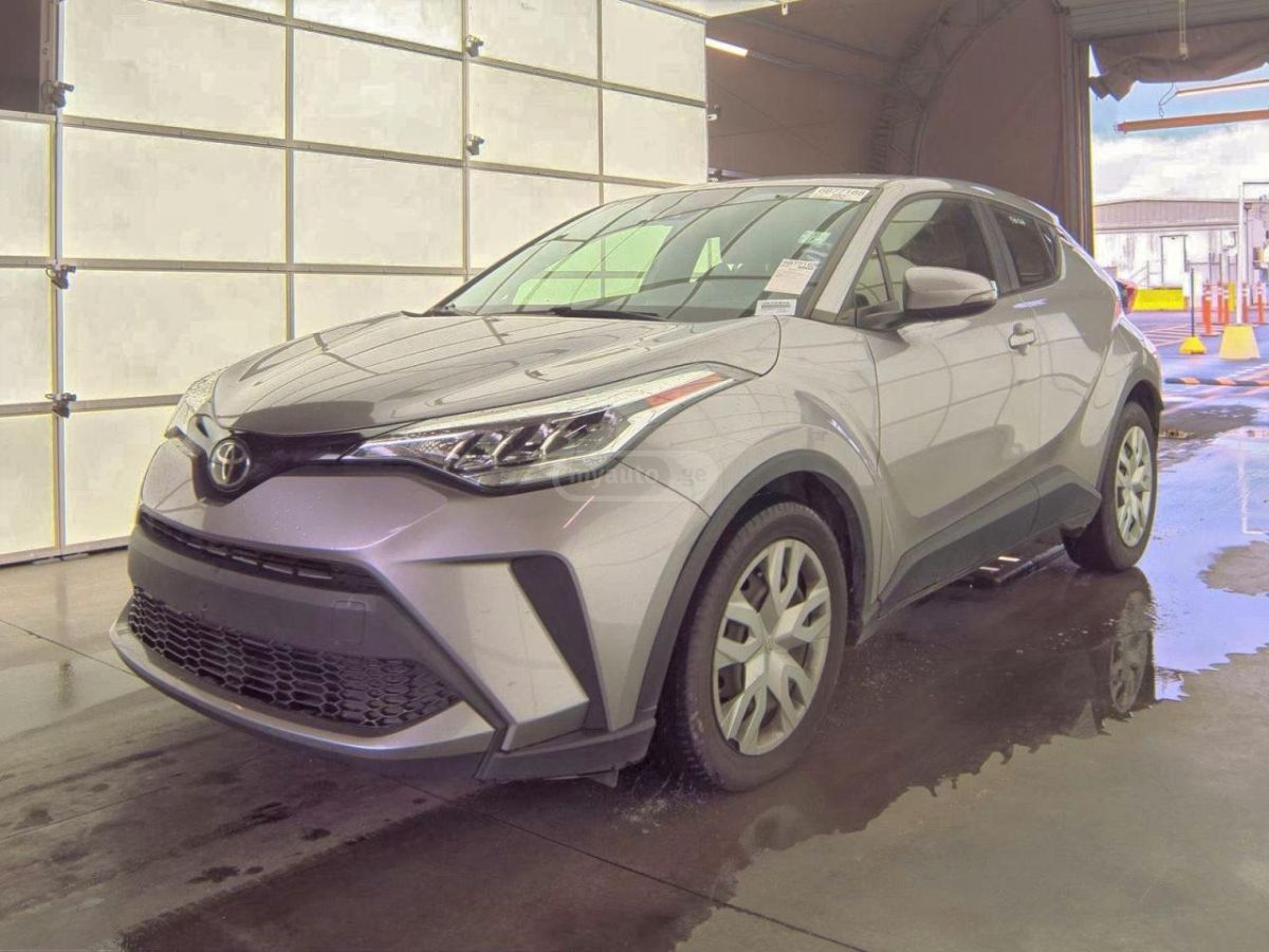 Toyota C-HR 2020 — photo 2