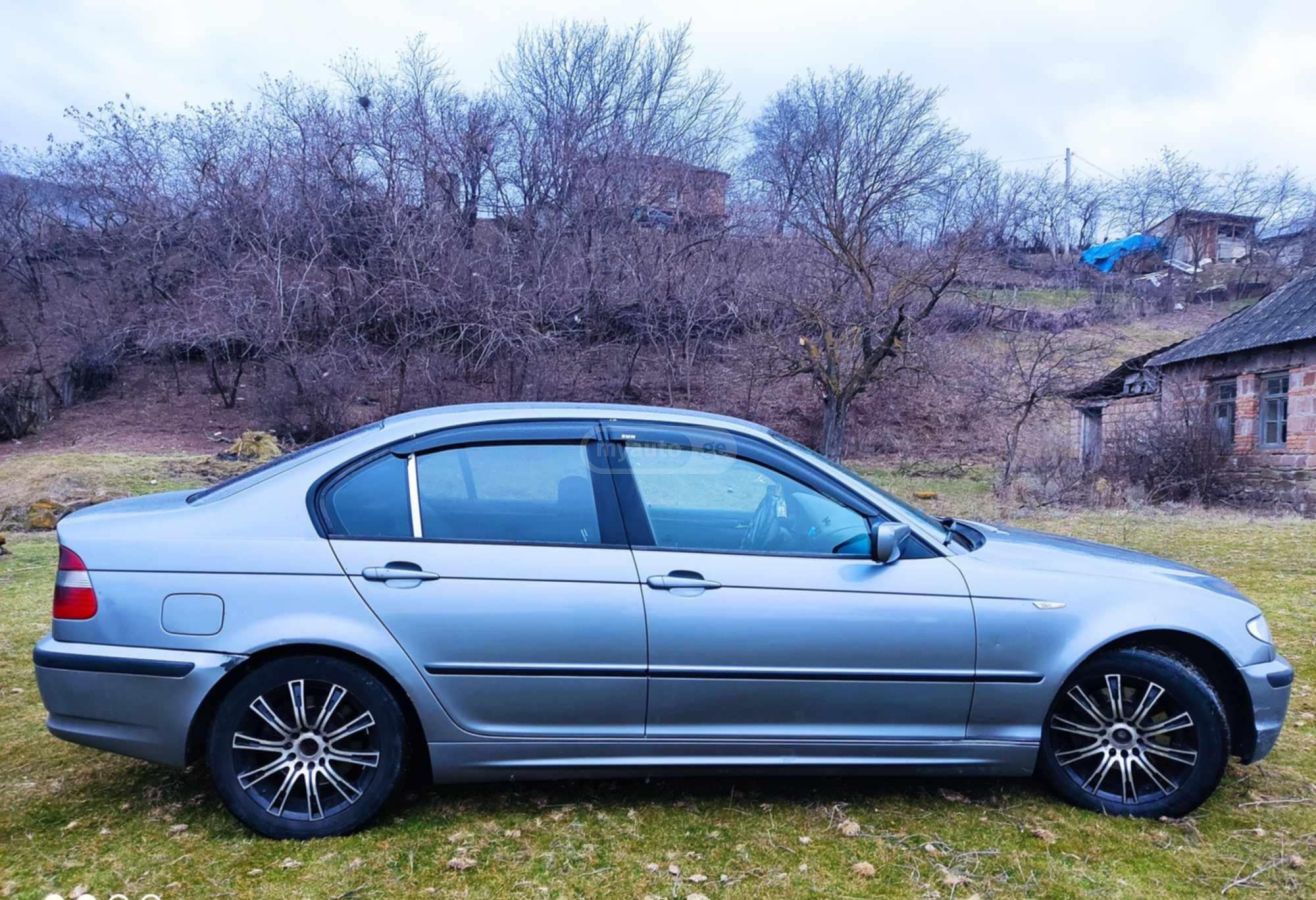 BMW 320