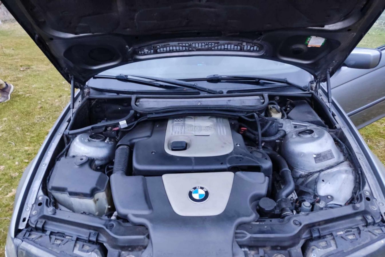 BMW 320 2004 — photo 2