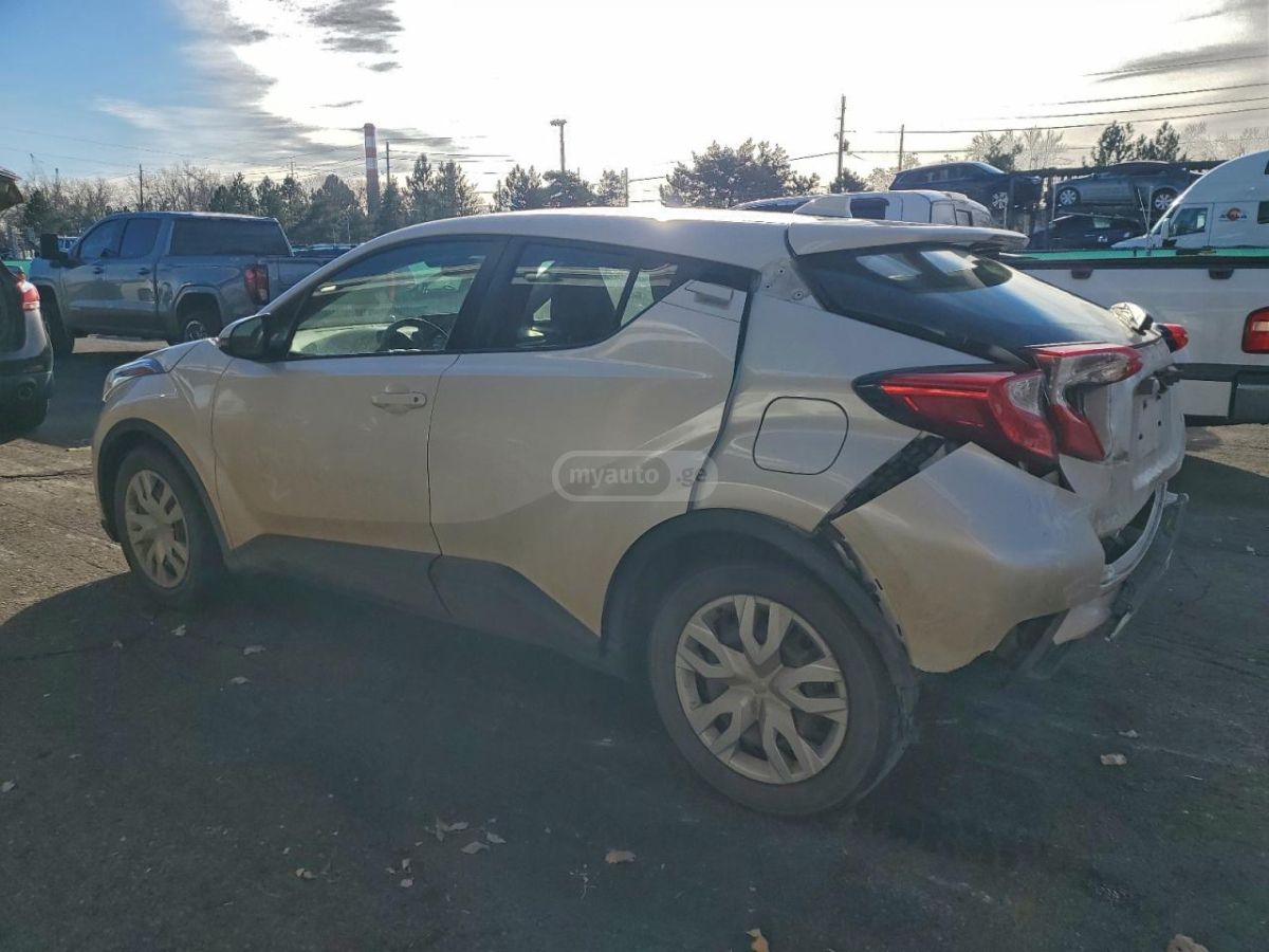 Toyota CHR 2020 — photo 2