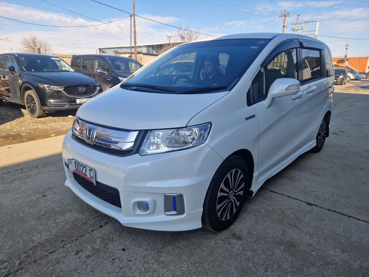 Honda Freed 2014 — photo 2