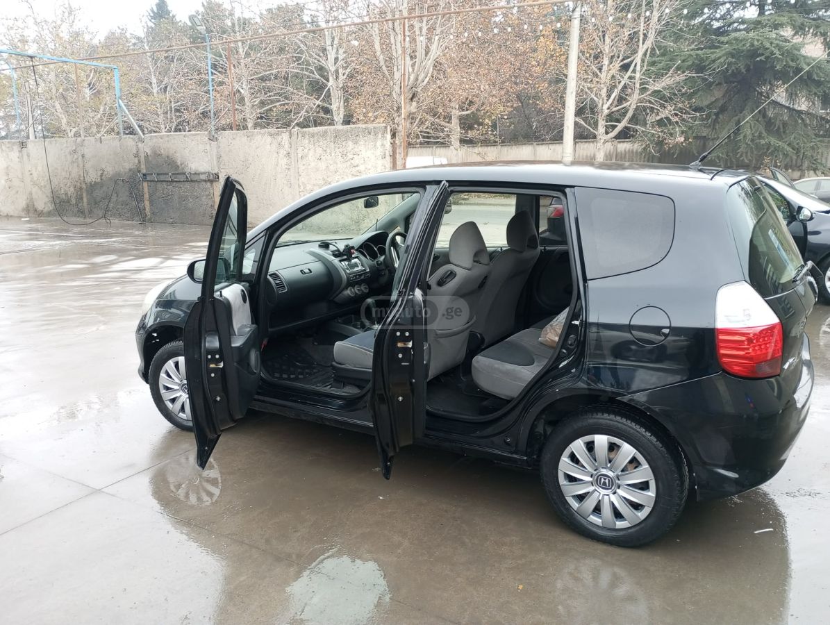 Honda FIT 2006 — photo 2