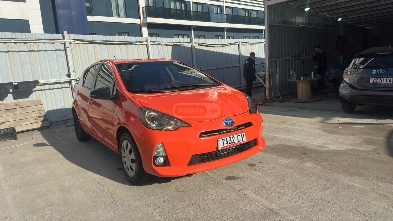 Toyota Prius C
