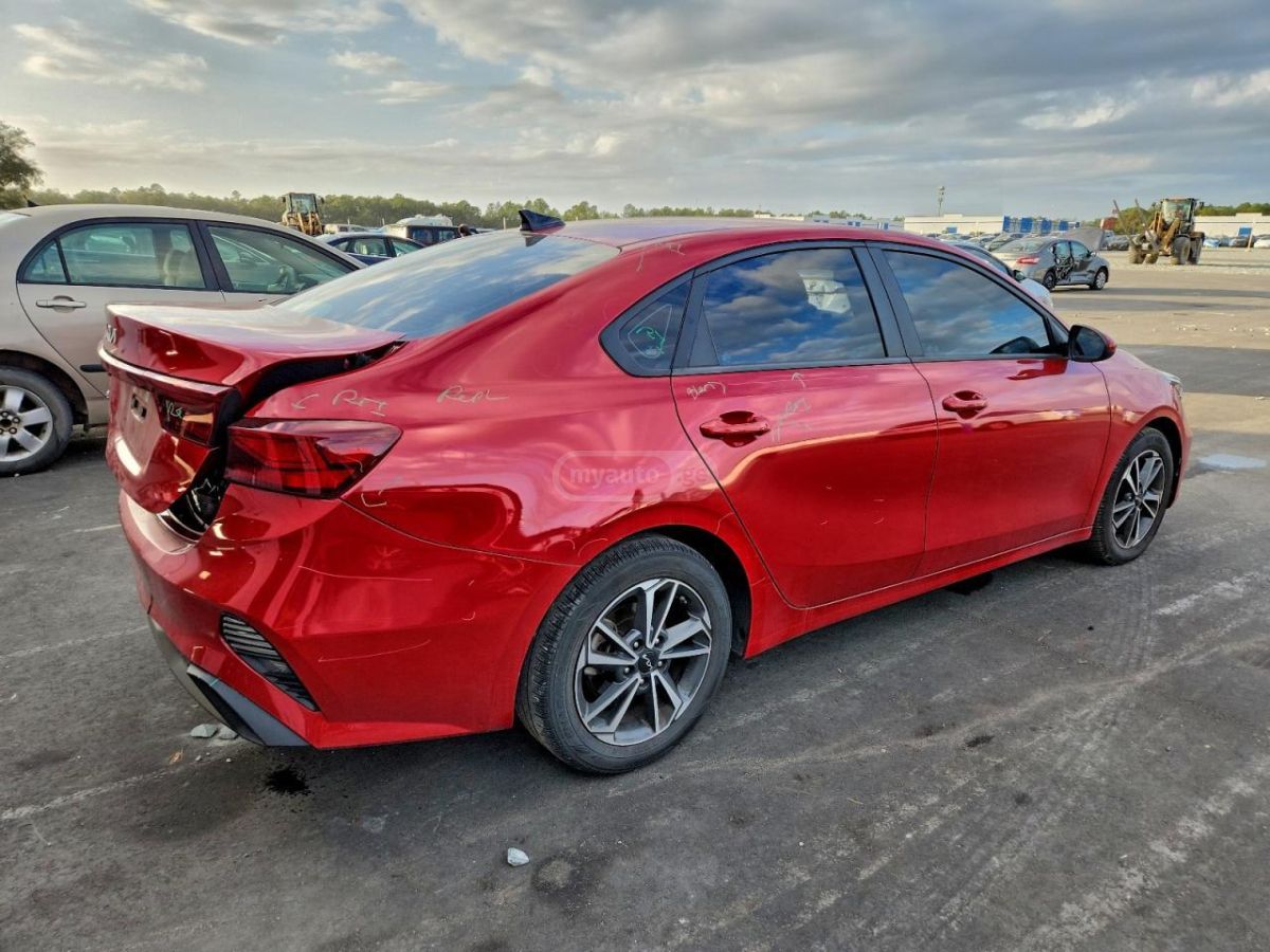 Kia Forte 2022 — photo 2