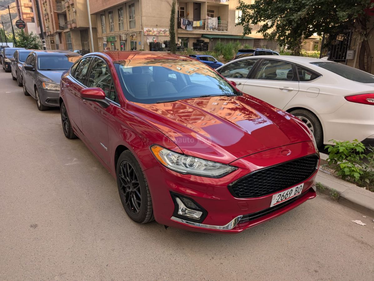Ford Fusion 2018 — photo 2