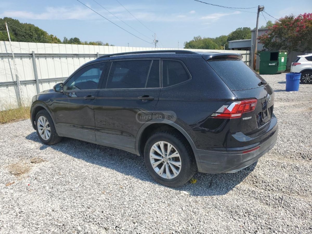 Volkswagen Tiguan 2018 — photo 2