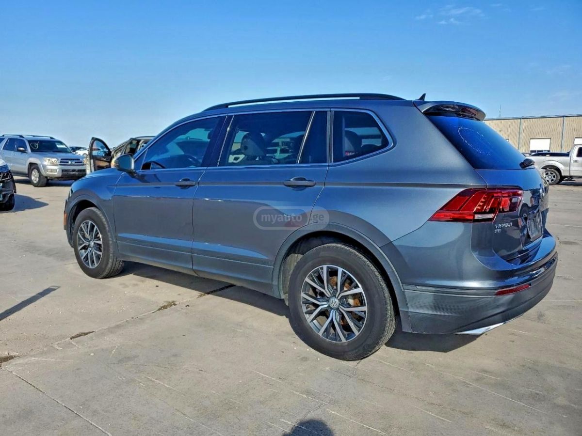 Volkswagen Tiguan 2019 — photo 2