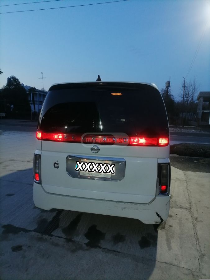 Nissan Elgrand 2003 — photo 2
