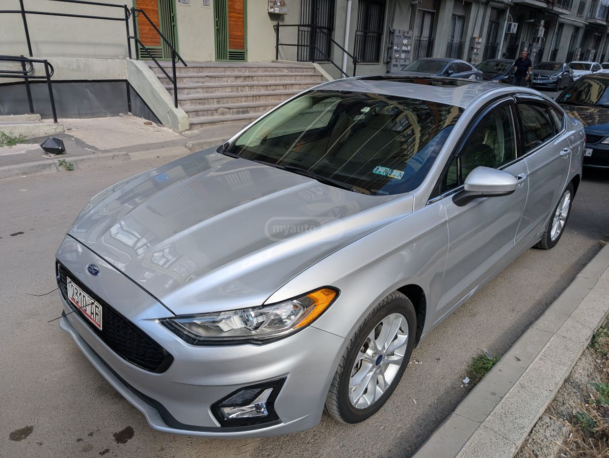 Ford Fusion 2019 — photo 2