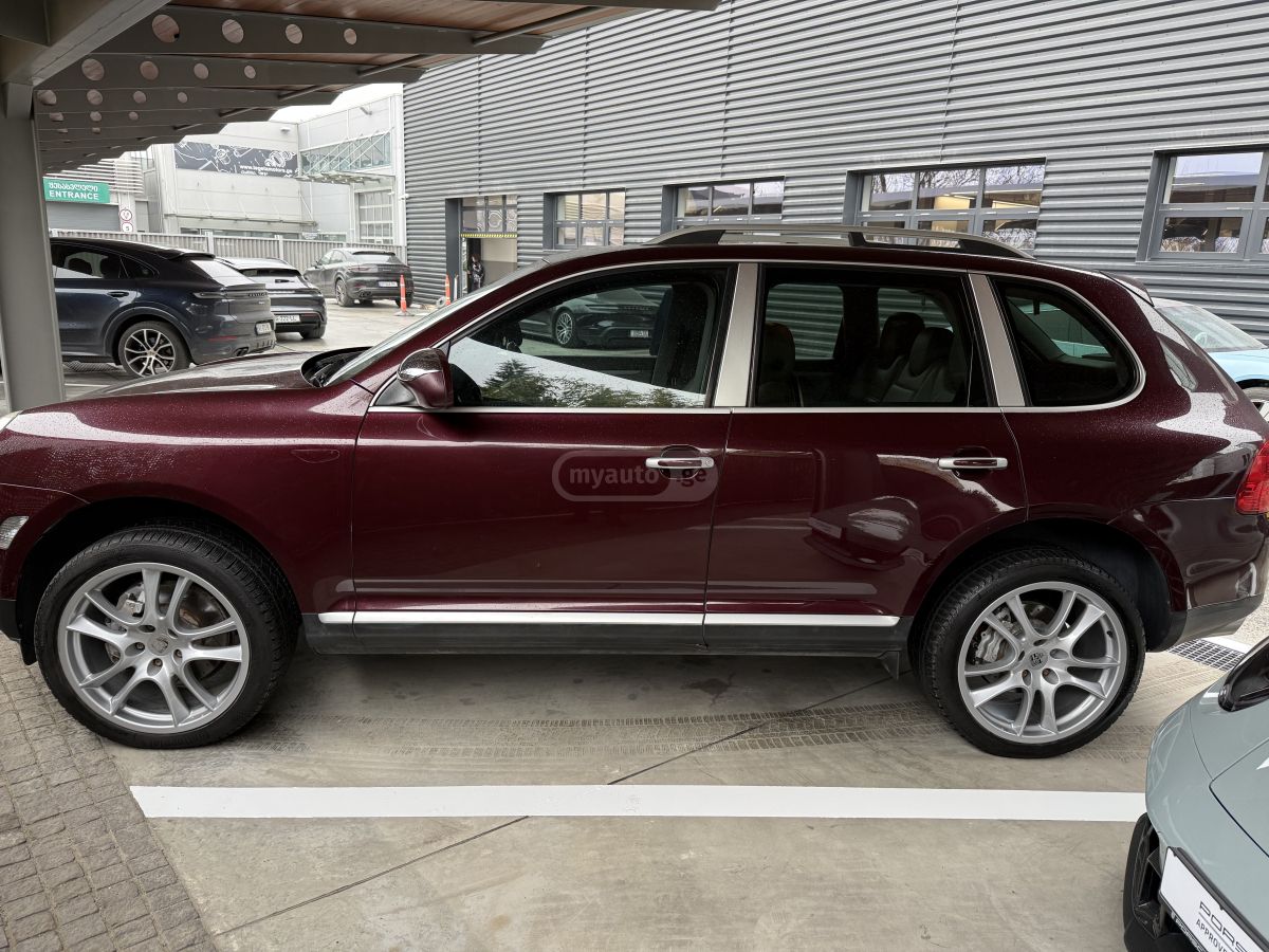 Porsche Cayenne 2004 — photo 2