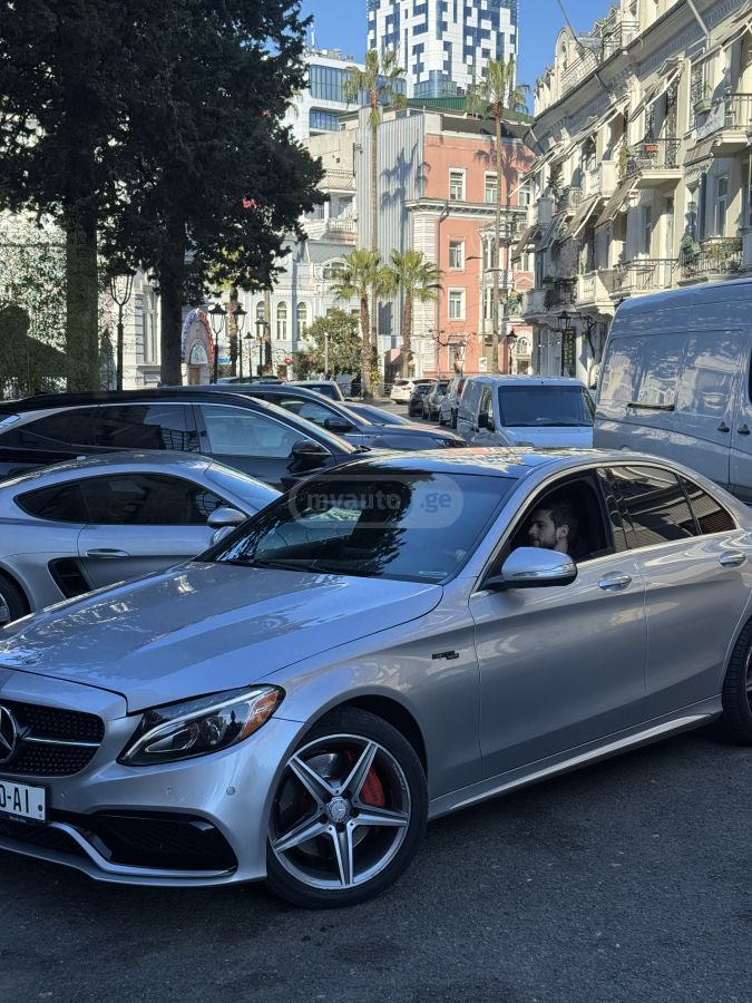 Mercedes-Benz C 400