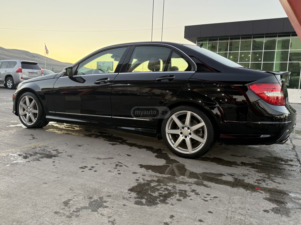 Mercedes-Benz C 250 2013 — photo 2