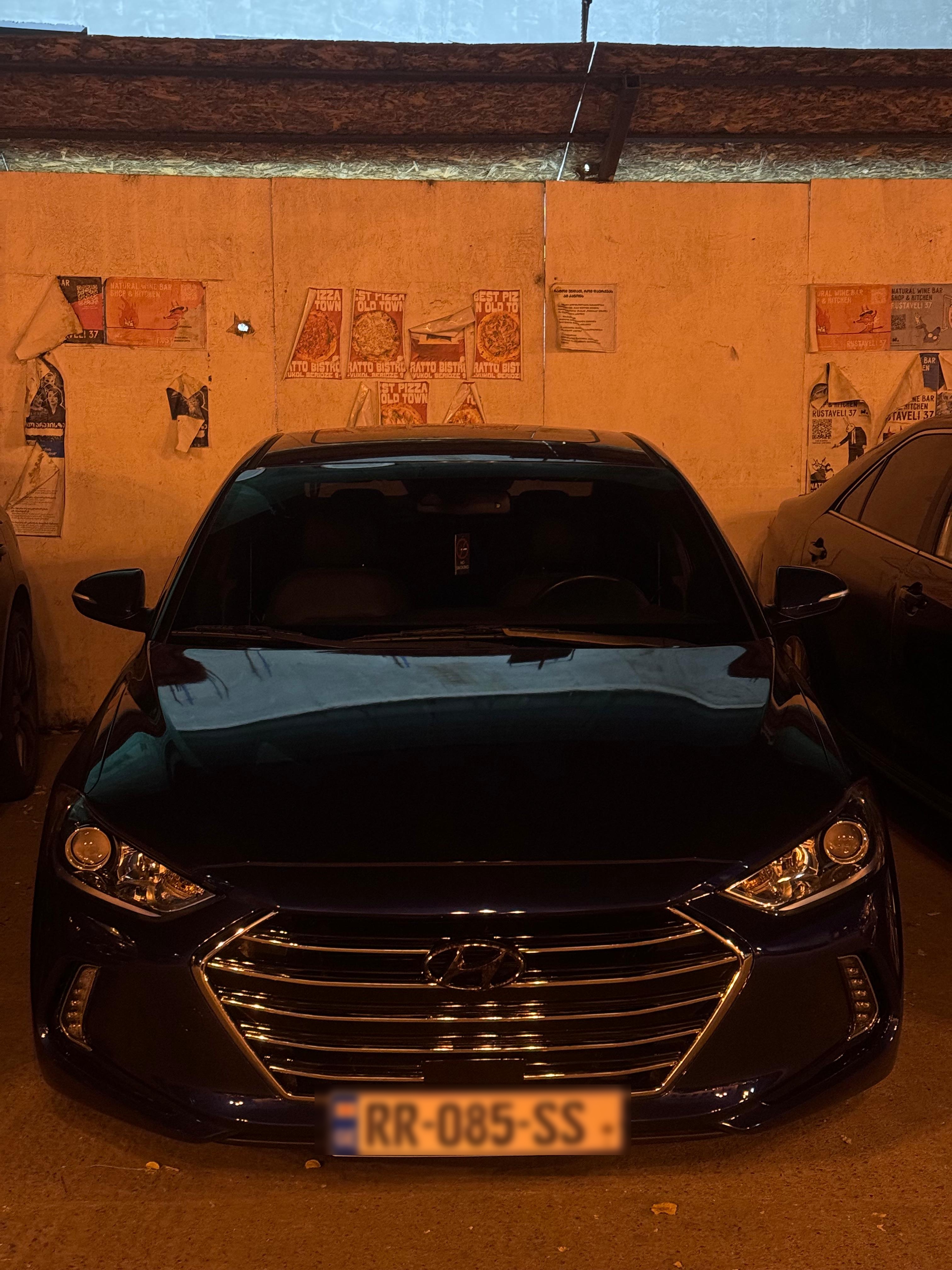 Hyundai Elantra 2016 — photo 2