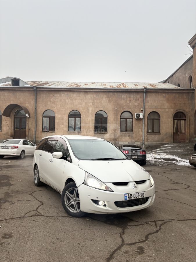 Mitsubishi Grandis