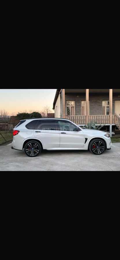 BMW X5 2013 — photo 2