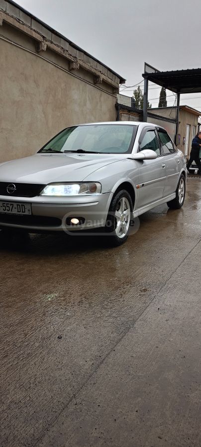 Opel Vectra 1999 — photo 2
