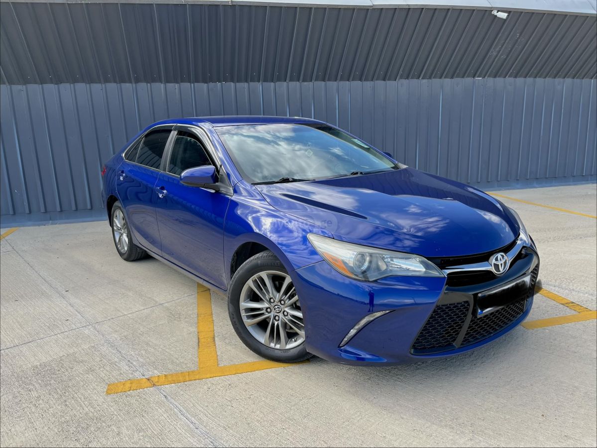 Toyota Camry 2015 — photo 2