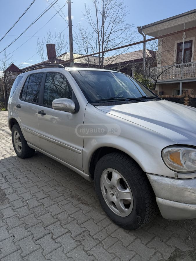Mercedes-Benz ML 350 2003 — photo 2