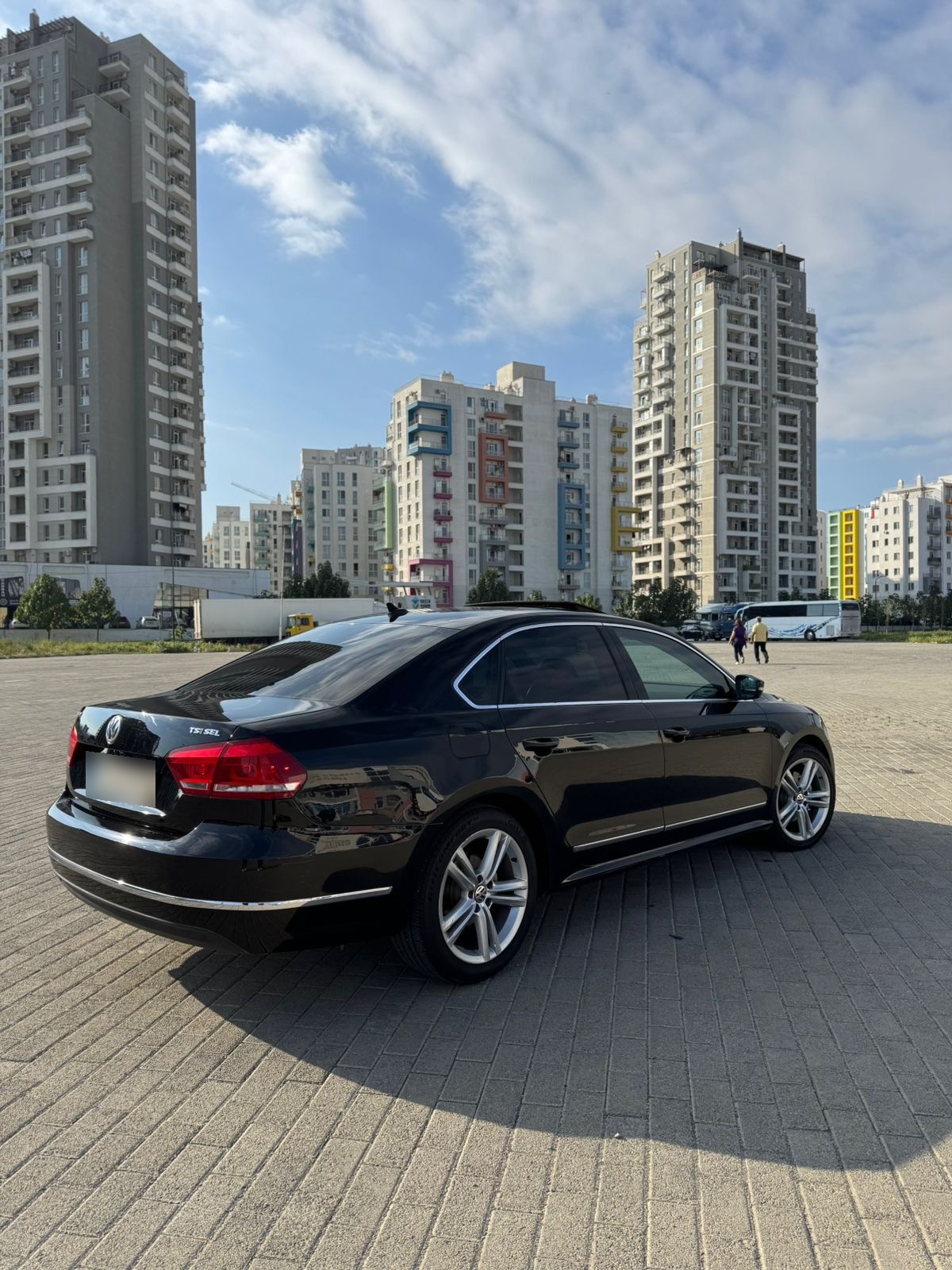 Volkswagen Passat 2014 — photo 2