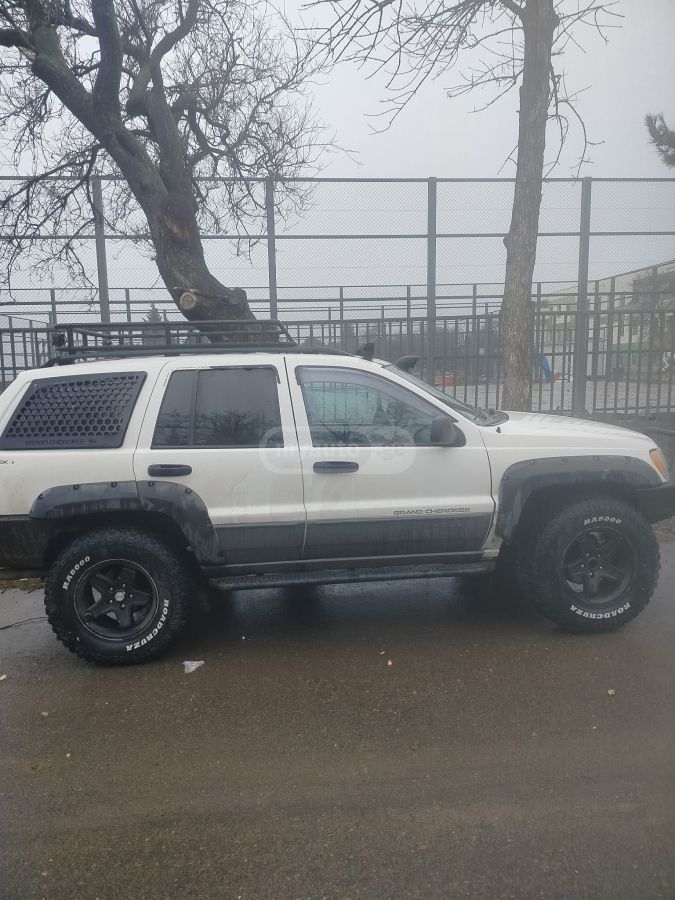Jeep Grand Cherokee 2000 — photo 2