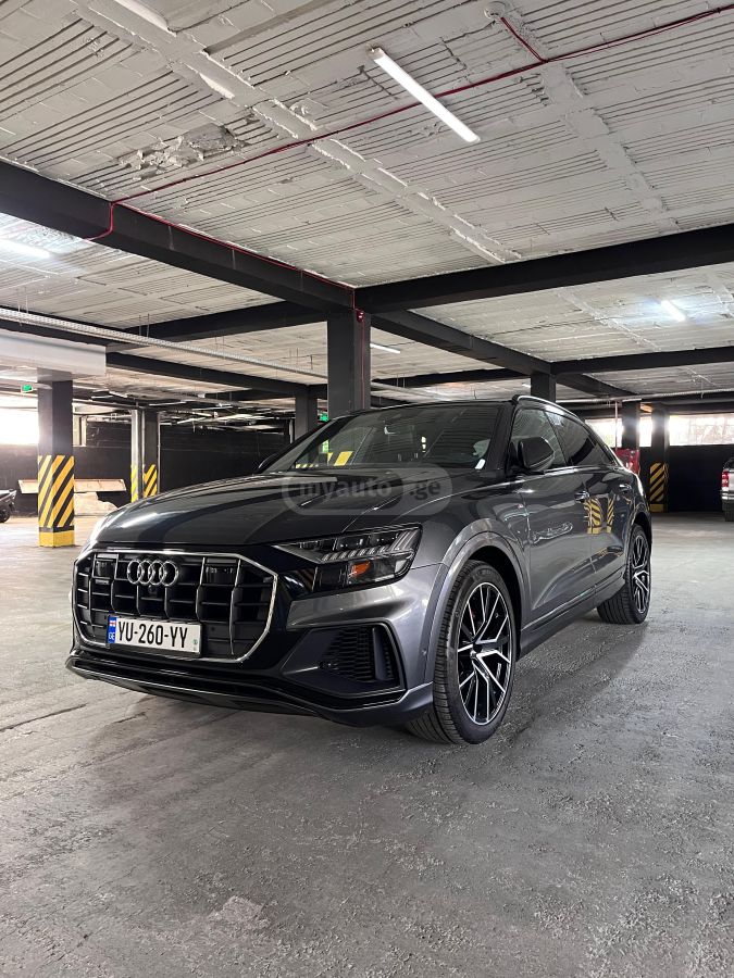 Audi Q8