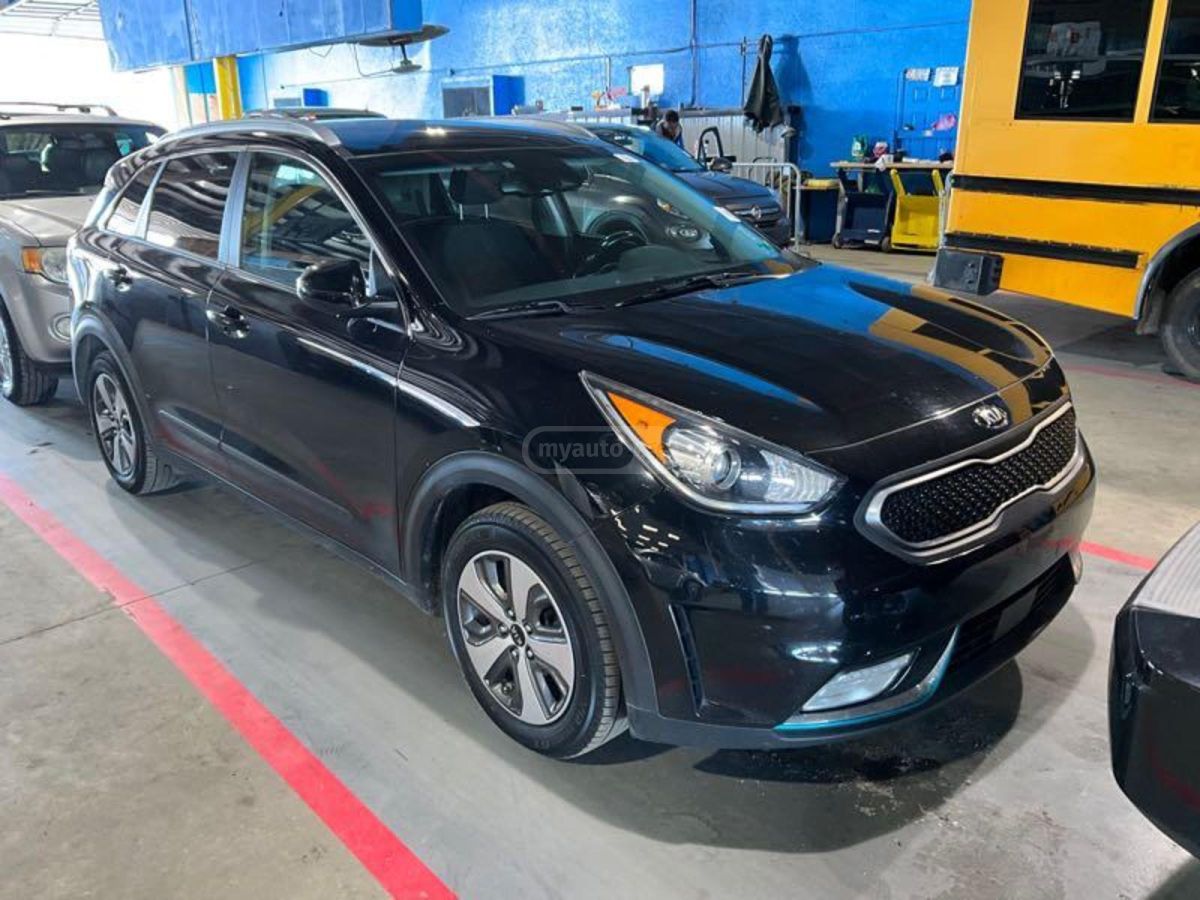 Kia Niro 2019 — photo 2