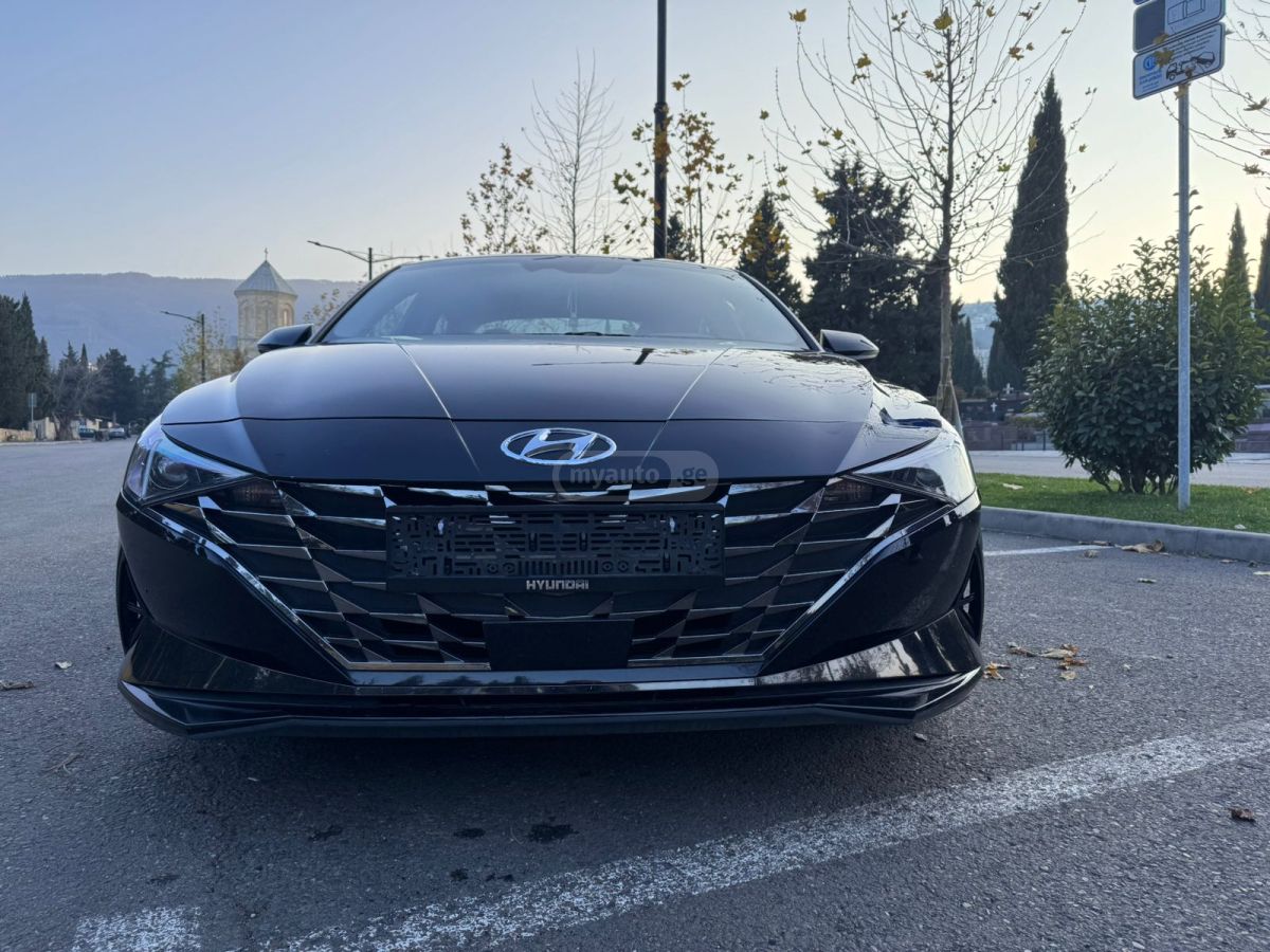 Hyundai Elantra 2021 — photo 2