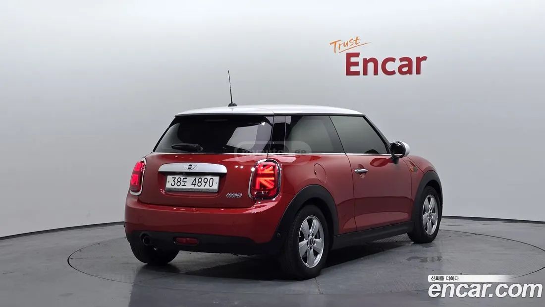 Mini Cooper 2015 — photo 2