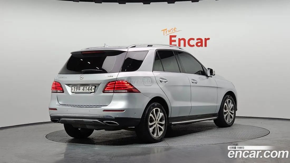 Mercedes-Benz GLE 63 AMG 2016 — photo 2