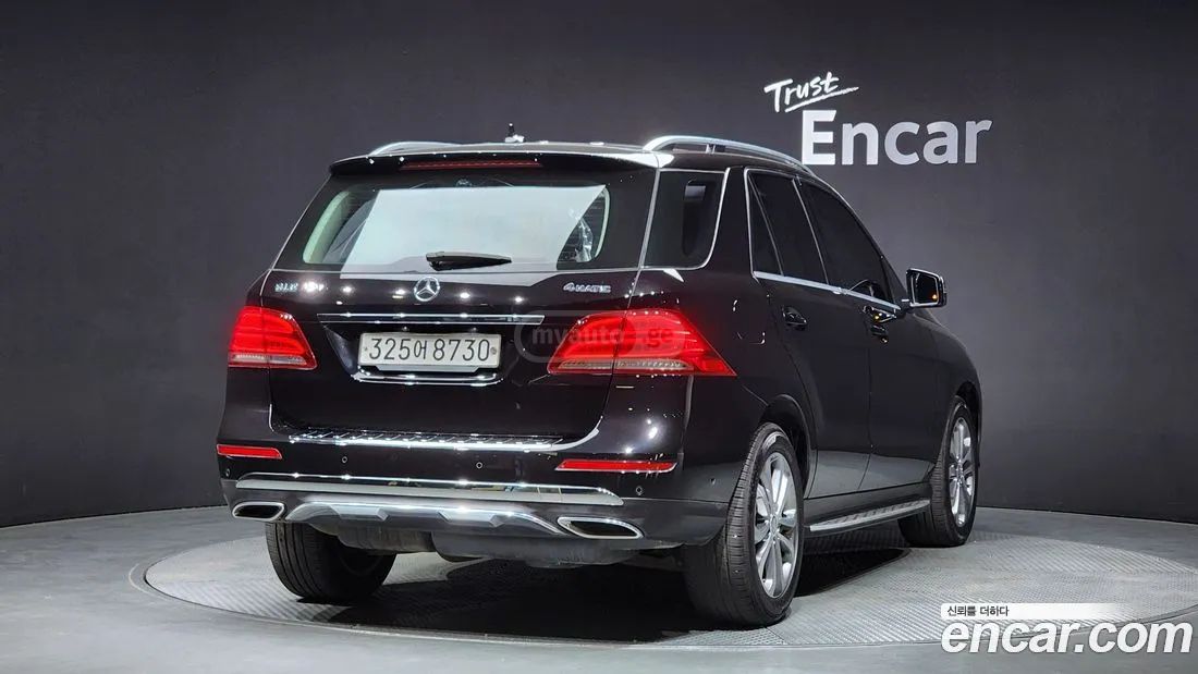 Mercedes-Benz GLE 63 AMG 2016 — photo 2