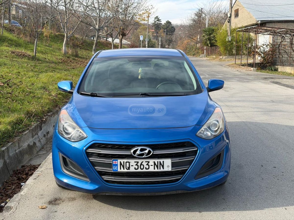 Hyundai Elantra GT 2016 — photo 2