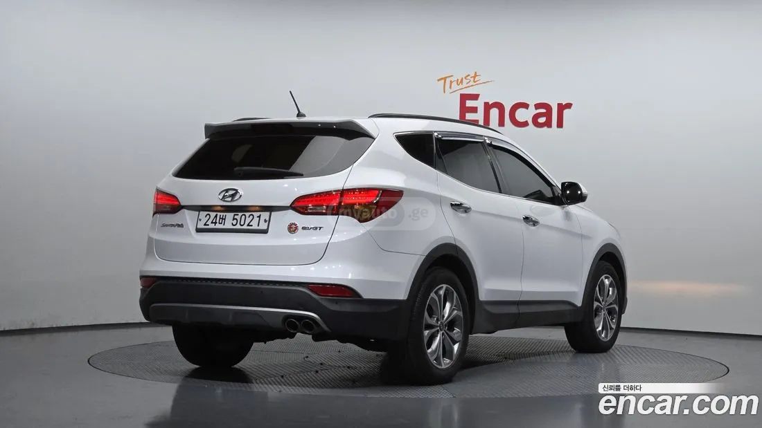 Hyundai Santa FE 2015 — photo 2