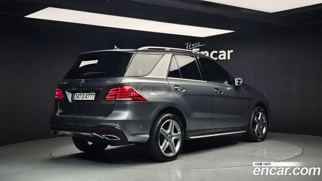 Mercedes-Benz GLE 63 AMG 2017 — photo 2