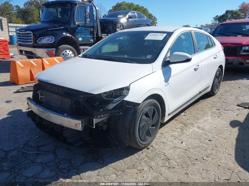 Hyundai Ioniq 2017 — photo 2