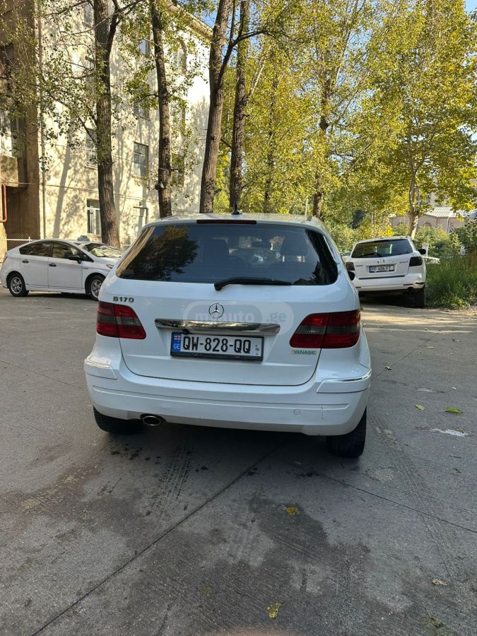 Mercedes-Benz B 170