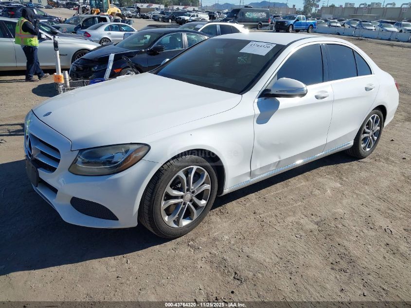 Mercedes-Benz C 300 2015 — photo 2