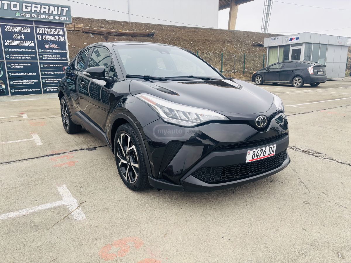 Toyota C-HR 2022 — photo 2