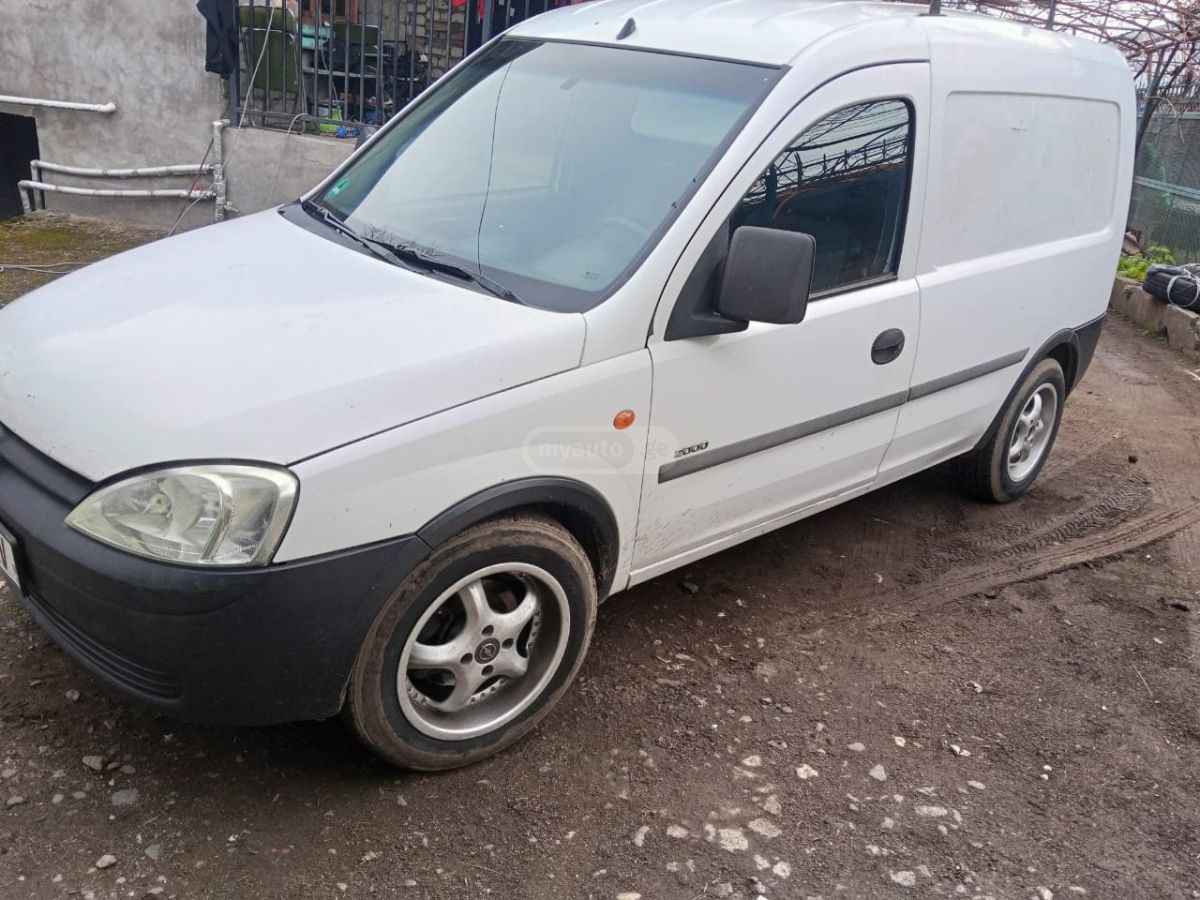 Opel Combo 2001 — photo 2