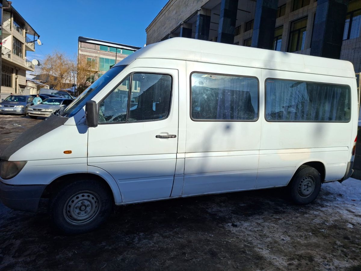 Mercedes-Benz Sprinter 2001 — photo 2