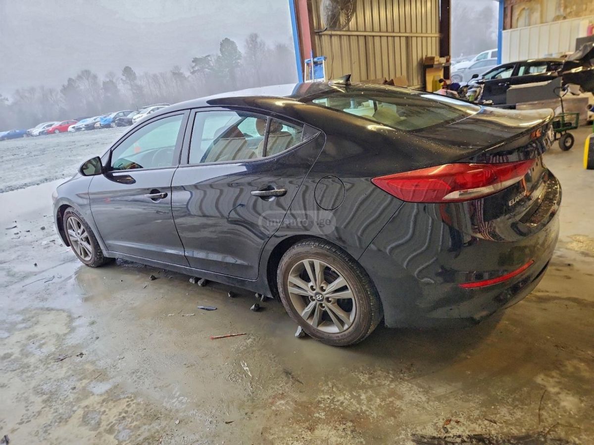 Hyundai Elantra 2017 — photo 2