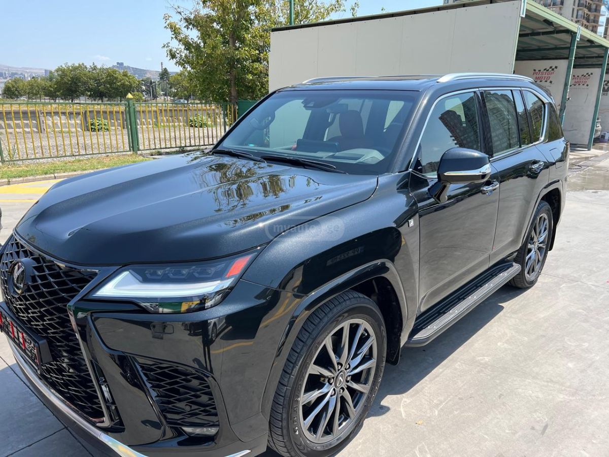 Lexus LX 500 2025 — photo 2