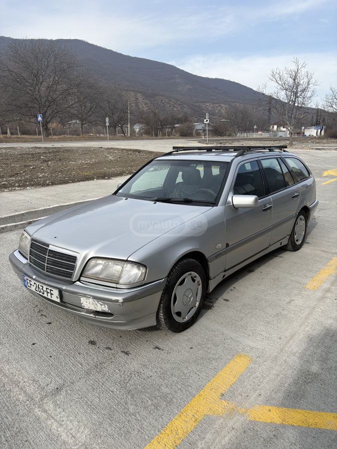 Mercedes-Benz C 180